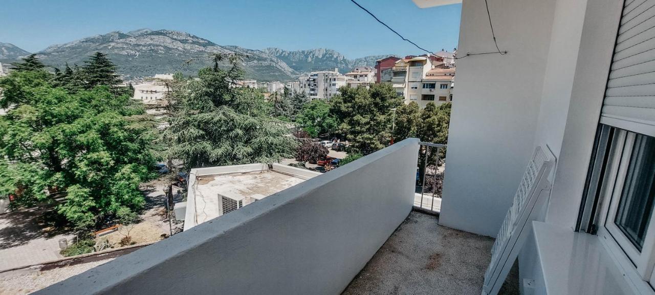 Apartment Bracovic - City Center Бар Экстерьер фото